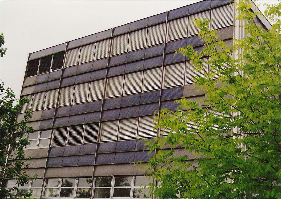 Obr. 5 Budova v Biel-Bozingene